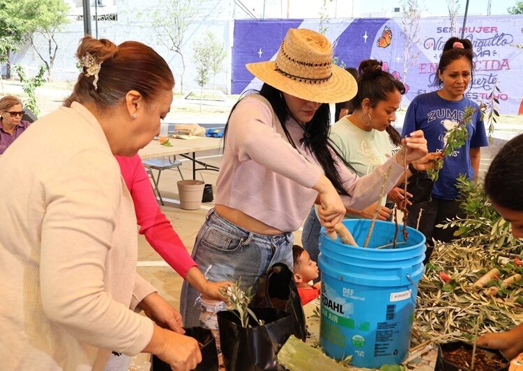 Culmina con éxito ‘Taller de Lombricomposta’ organizado por ‘INMUJER’ y ‘Gestión Ambiental’