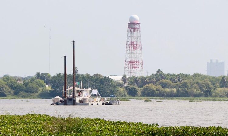 Desazolvados alrededor de 850 mil metros cúbicos en la laguna de Champayán
