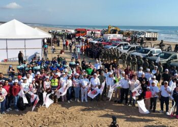 Encabeza Armando Martínez “Limpiazo 2026” en Playa Tesoro