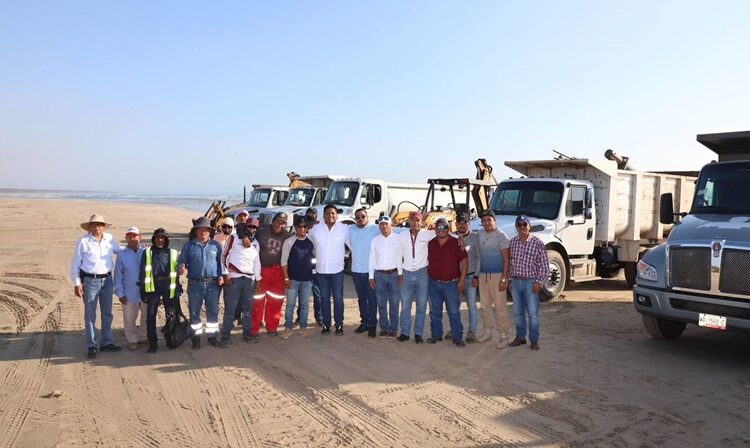 Encabeza Armando Martínez “Limpiazo 2026” en Playa Tesoro