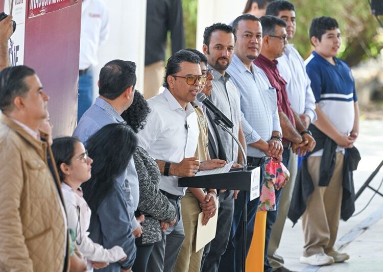 Entrega Lalo Gattás obra 157 de infraestructura hidráulica en escuelas