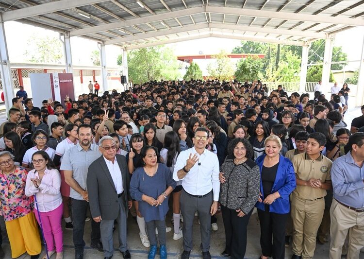 Entrega Lalo Gattás obra 157 de infraestructura hidráulica en escuelas