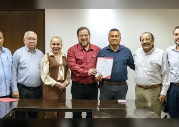 Entrega SET nombramientos a directores de Sec. No. 2 “Arquímedes Caballero” y “Silvestre Ábrego Flores”