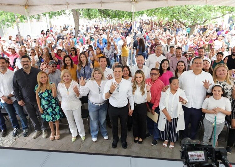Entregan Lucy y Lalo 3 mil insumos alimentarios
