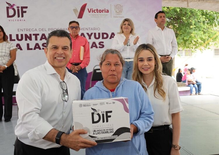 Entregan Lucy y Lalo 3 mil insumos alimentarios