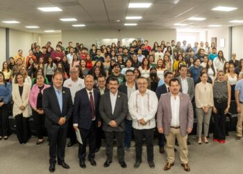 Exponen en la UAT conferencia “Voto Migrante, Elecciones 2027”