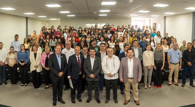 Exponen en la UAT conferencia “Voto Migrante, Elecciones 2027”