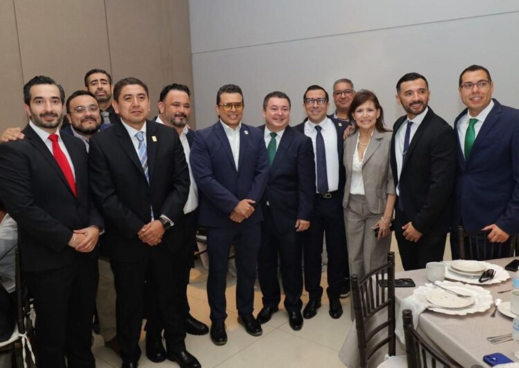 Fortalecen colaboración alcalde de Victoria y AMPI