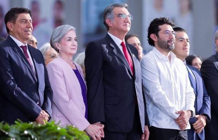 Representante de lujo en el informe de AVA