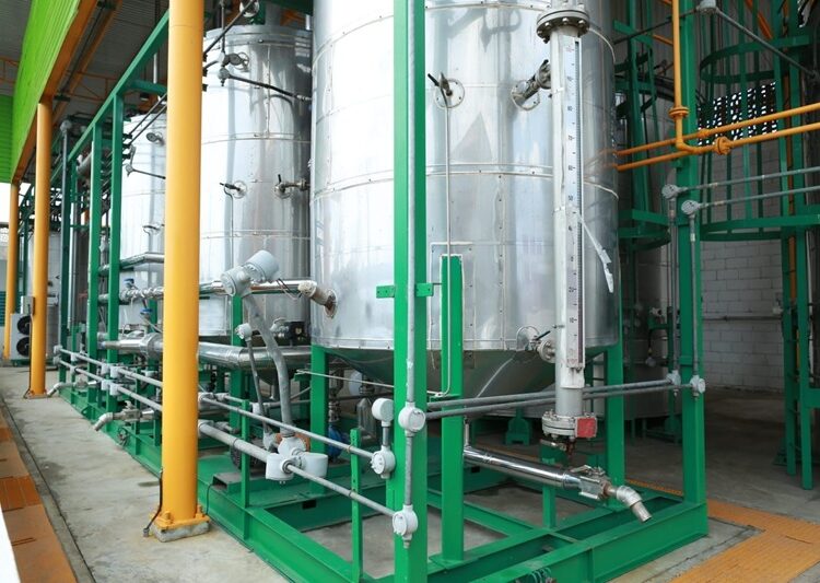 Gobernador constata avance de planta de combustibles alternativos en Altamira