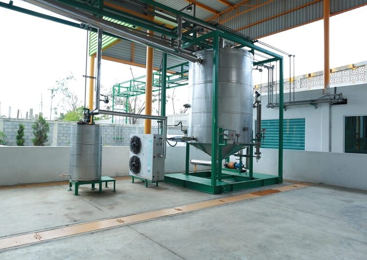 Gobernador constata avance de planta de combustibles alternativos en Altamira