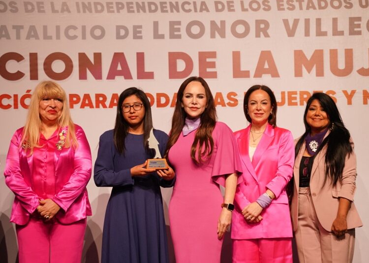 Gobierno de NLD reconoce a mujeres que transforman la comunidad de los Dos Laredos