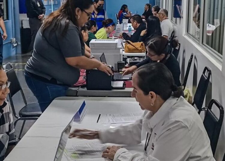 Gobierno de NLD acerca servicios a trabajadores mediante “Brigadas en tu Empresa”