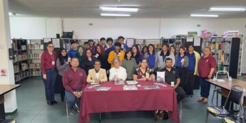 Gobierno promueve a escritoras locales en las bibliotecas durante el 8M