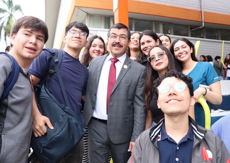 Impulsa UAT excelencia académica de la Facultad de Odontología