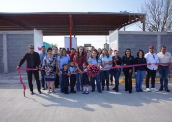 Inaugura Carmen Lilia Obras de infraestructura educativa en colonia Reforma Urbana