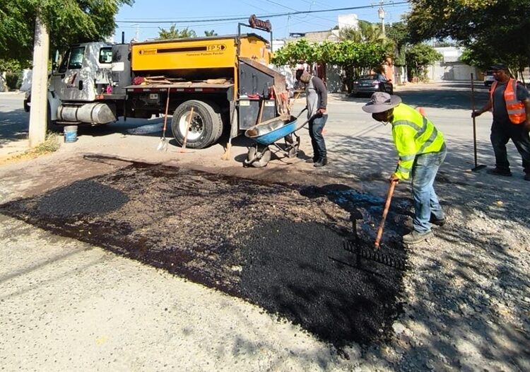 Lleva Municipio programa de bacheo a toda la ciudad