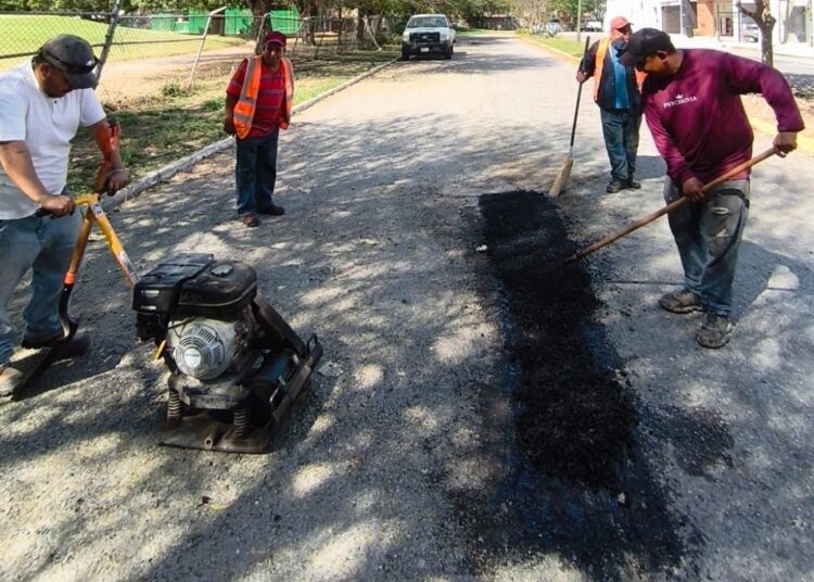 Lleva Municipio programa de bacheo a toda la ciudad