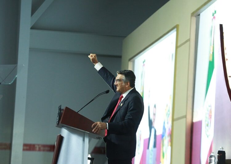 “No a las oligarquías”: AVA en su IV Informe