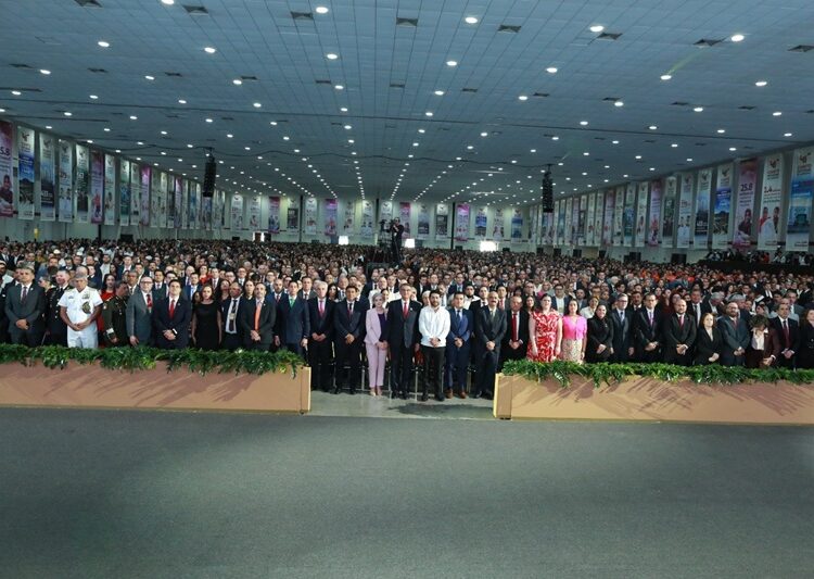 “No a las oligarquías”: AVA en su IV Informe