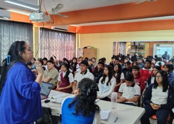 Orienta COMAPA Altamira a alumnos sobre el cuidado del agua y del medio ambiente
