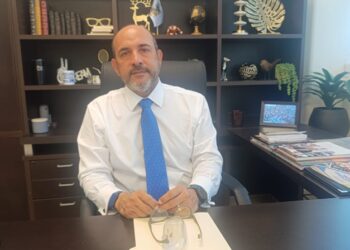 Trabajadores del ISSSTE insisten en bloquear instalaciones de la Instalación