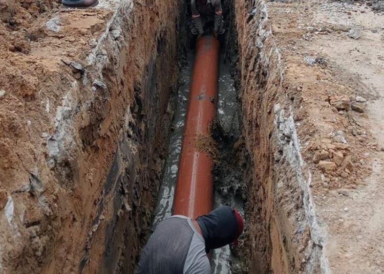 Realiza COMAPA Altamira reposición de colectores de drenaje