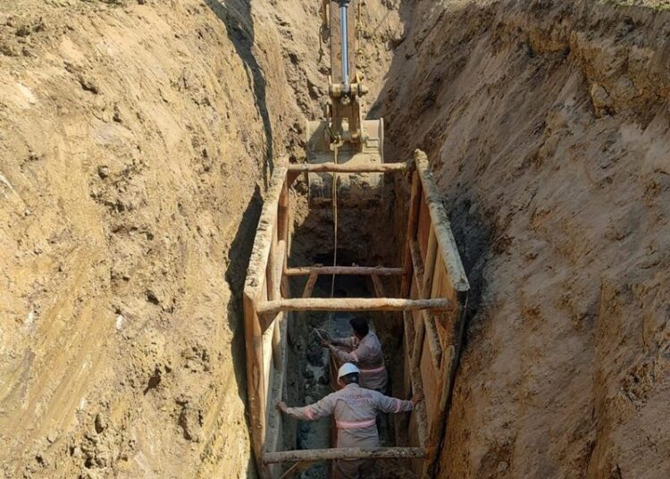 Realiza COMAPA Altamira reposición de colectores de drenaje