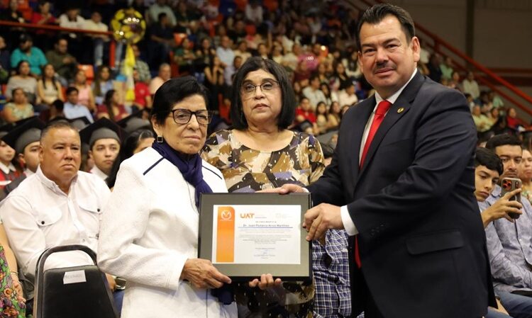 Reconoce la FDCSV de la UAT legado académico del “Dr. Juan Plutarco Arcos Martínez”