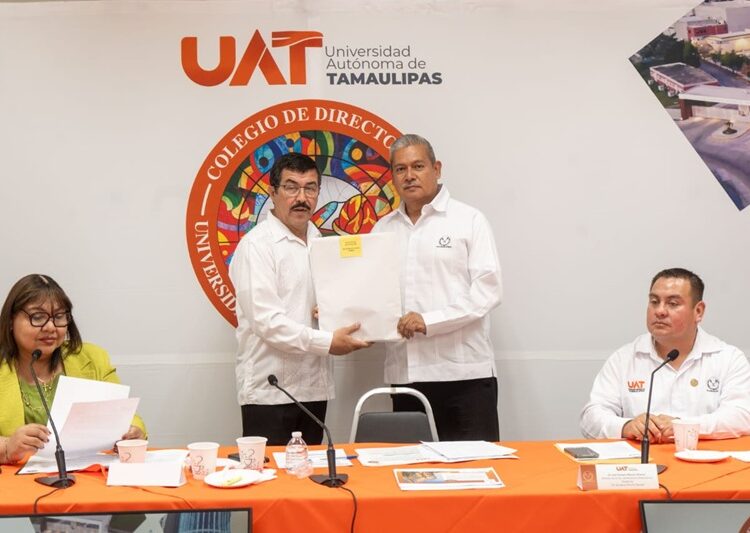 Reconoce rector la excelencia académica de egresados UAT en el EGEL
