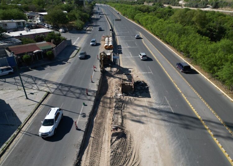 Anuncia COMAPA NLD cierre parcial en bulevar Colosio por obras del Colector Ribereño