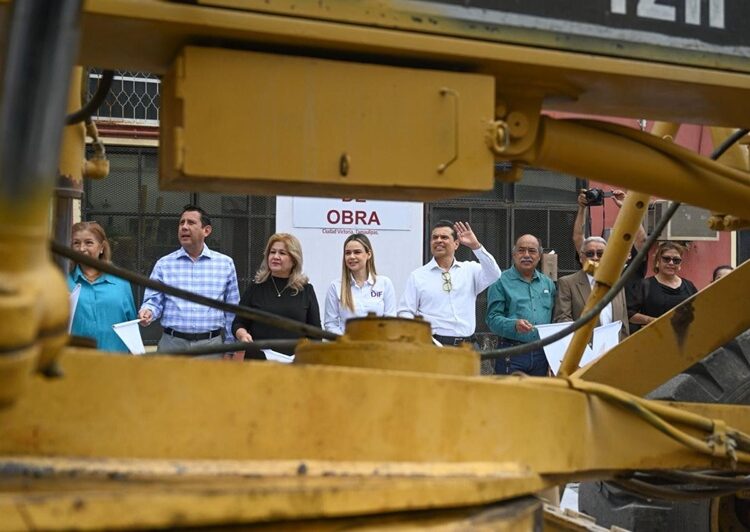 Arranca Municipio obra de rehabilitación de calle en la Magisterial