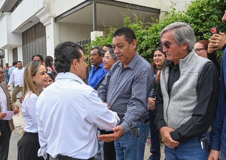 Arranca Municipio obra de rehabilitación de calle en la Magisterial