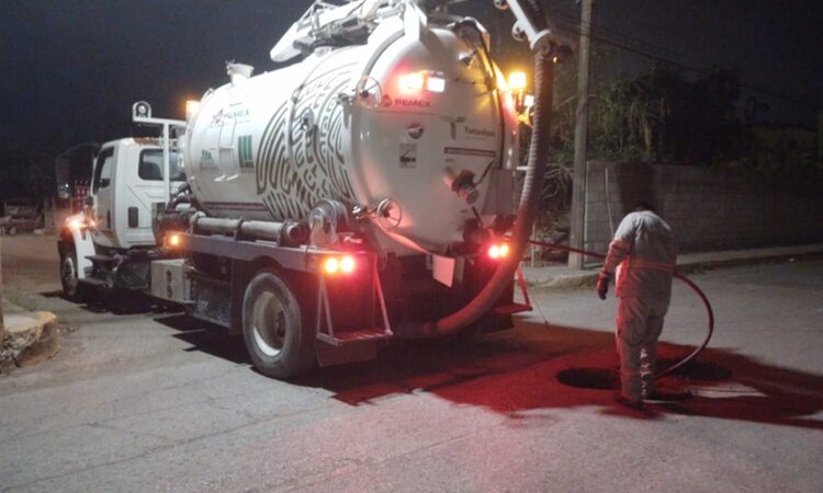 Brinda COMAPA Altamira mantenimiento a líneas de drenaje