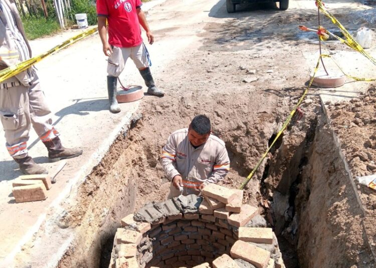 COMAPA Altamira construye pozos de visita en Fraccionamiento Las Haciendas