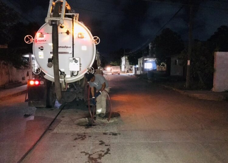 COMAPA Altamira efectúa mantenimiento a líneas generales de drenaje