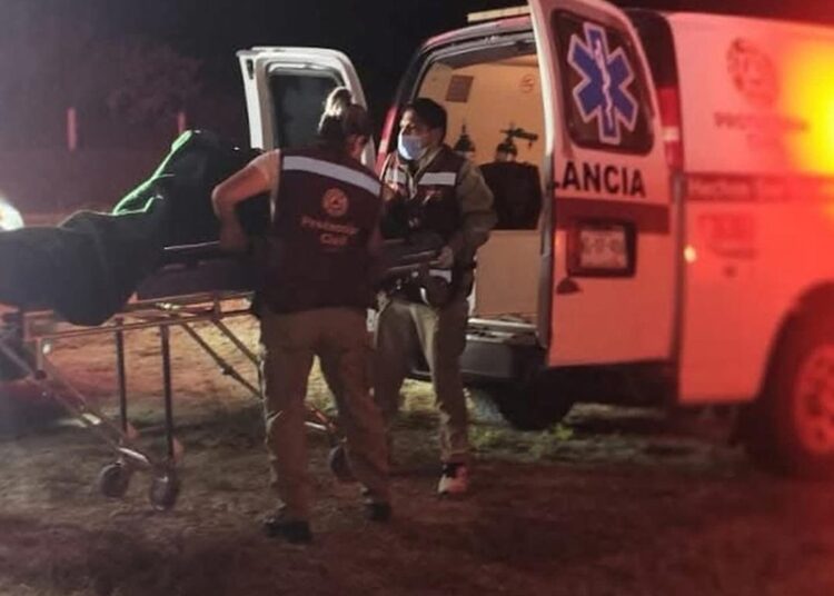 Choque de autobús deja 2 muertos y 8 heridos en la Zaragoza–Monterrey