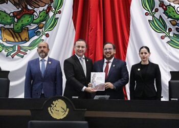 Consolida educación las bases para el bienestar con justicia social