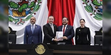 Consolida educación las bases para el bienestar con justicia social