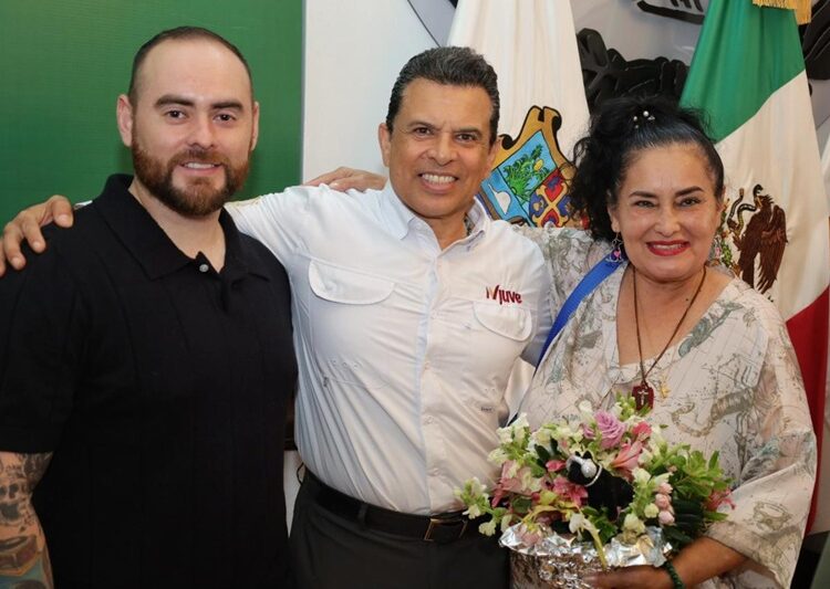 Distingue Cabildo victorense a rescatista de animales