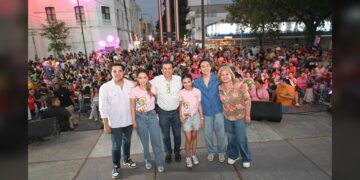 En familia, festejan Lalo y Lucy a la niñez victorense