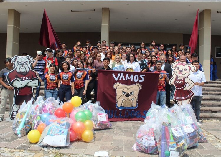 Entrega UAT juguetes a niñas y niños con la jornada “Alegrando Corazones”
