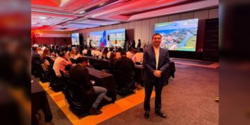 Francisco Chavira cruza fronteras: “Educación, poder y futuro en movimiento”
