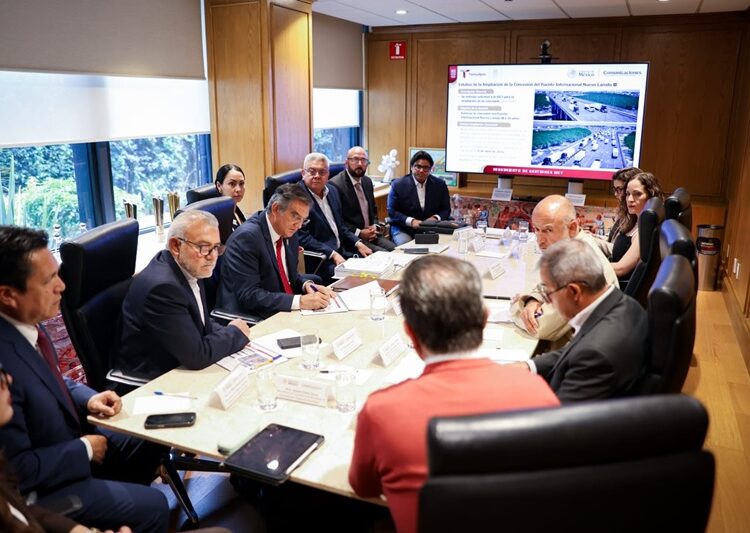 Gestiona AVA ante la SICT impulso a infraestructura ferroviaria y carretera en Tamaulipas