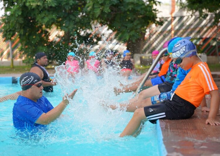 Gobierno de NLD abre inscripciones a ‘Cursos de Natación 2026’