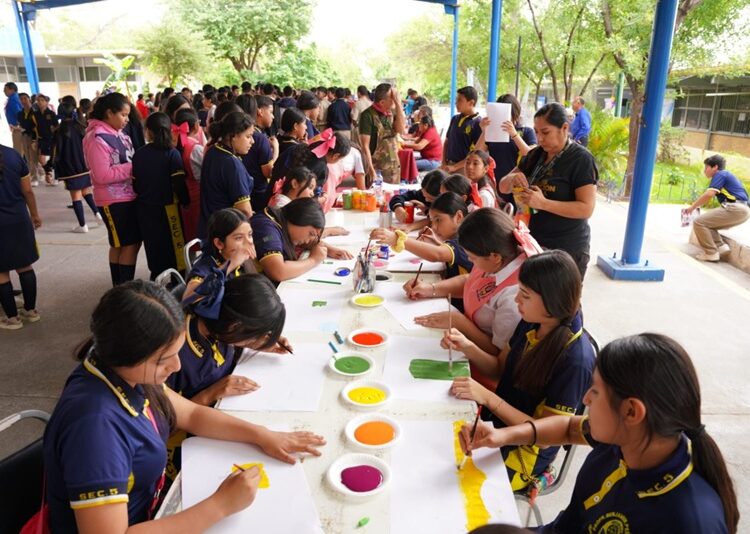 Gobierno de NLD acerca programas y atención a jóvenes a través de IMJUVE