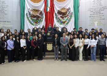 Impulsan estudiantes de la UAT en el Congreso propuesta que contribuye en la modernización del transporte público