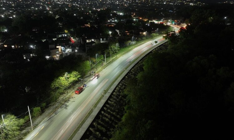 Inaugura alcalde nuevo circuito de alumbrado en boulevard Guadalupe Victoria