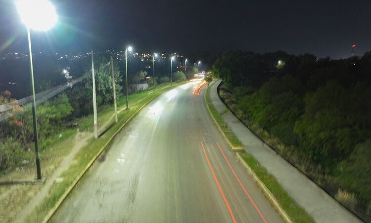 Inaugura alcalde nuevo circuito de alumbrado en boulevard Guadalupe Victoria