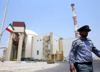 Irán ofrece frenar su programa nuclear por 5 años, EU exige un plazo largo